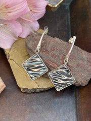 Contemporary Silver Crinkle