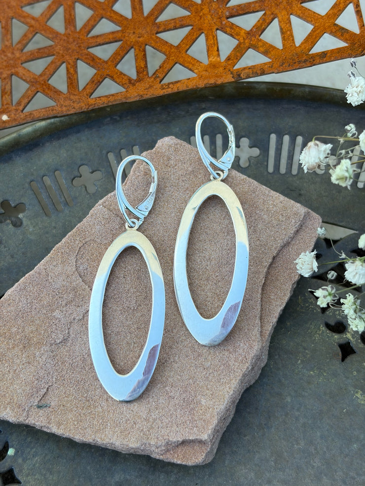 Oval Dreams – Studio BB Designs