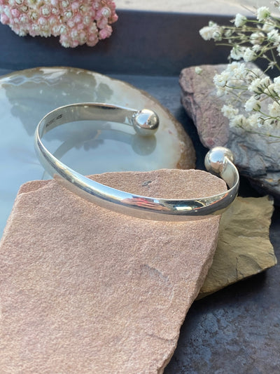 Sleek Bangle